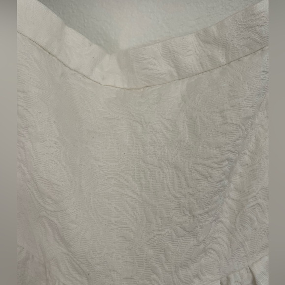 J. Crew white, brocade mini skirt, size 6 - Picture 4 of 8